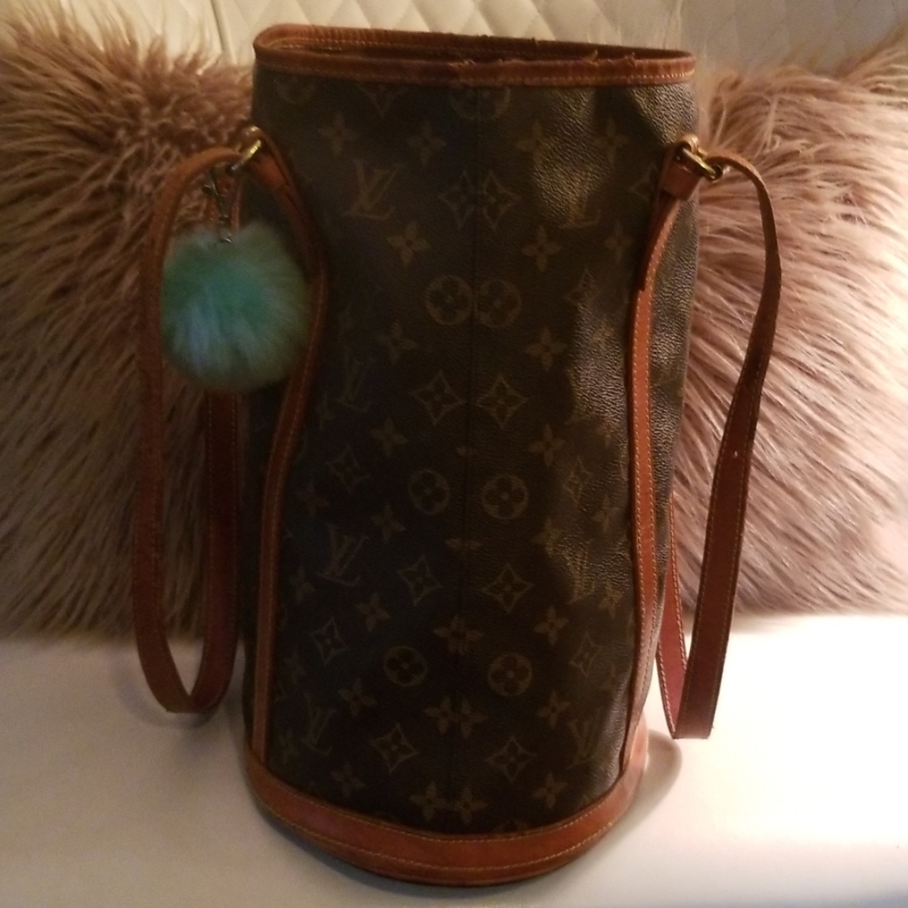 Louis Vuitton large bucket shoulder bag